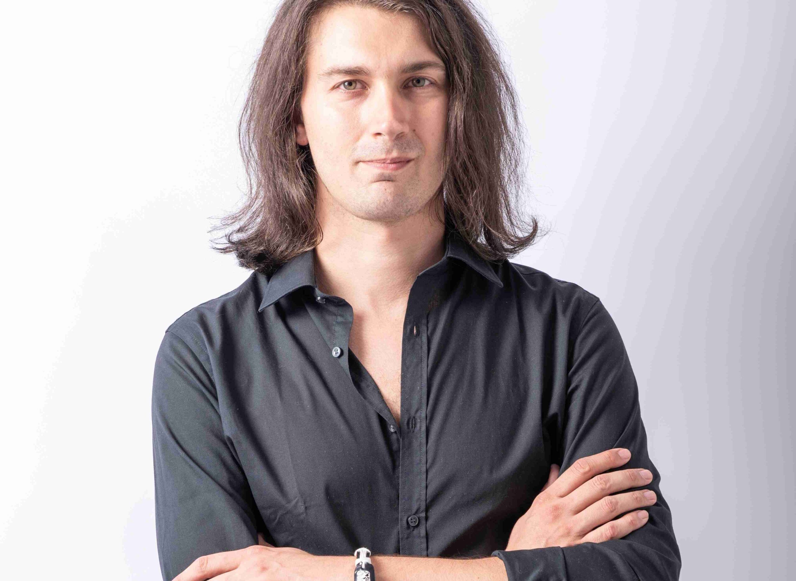 GABRIELE GENTILE // “#TUSEICHARLIE”. Provocazione, ironia e libertà di espressione.