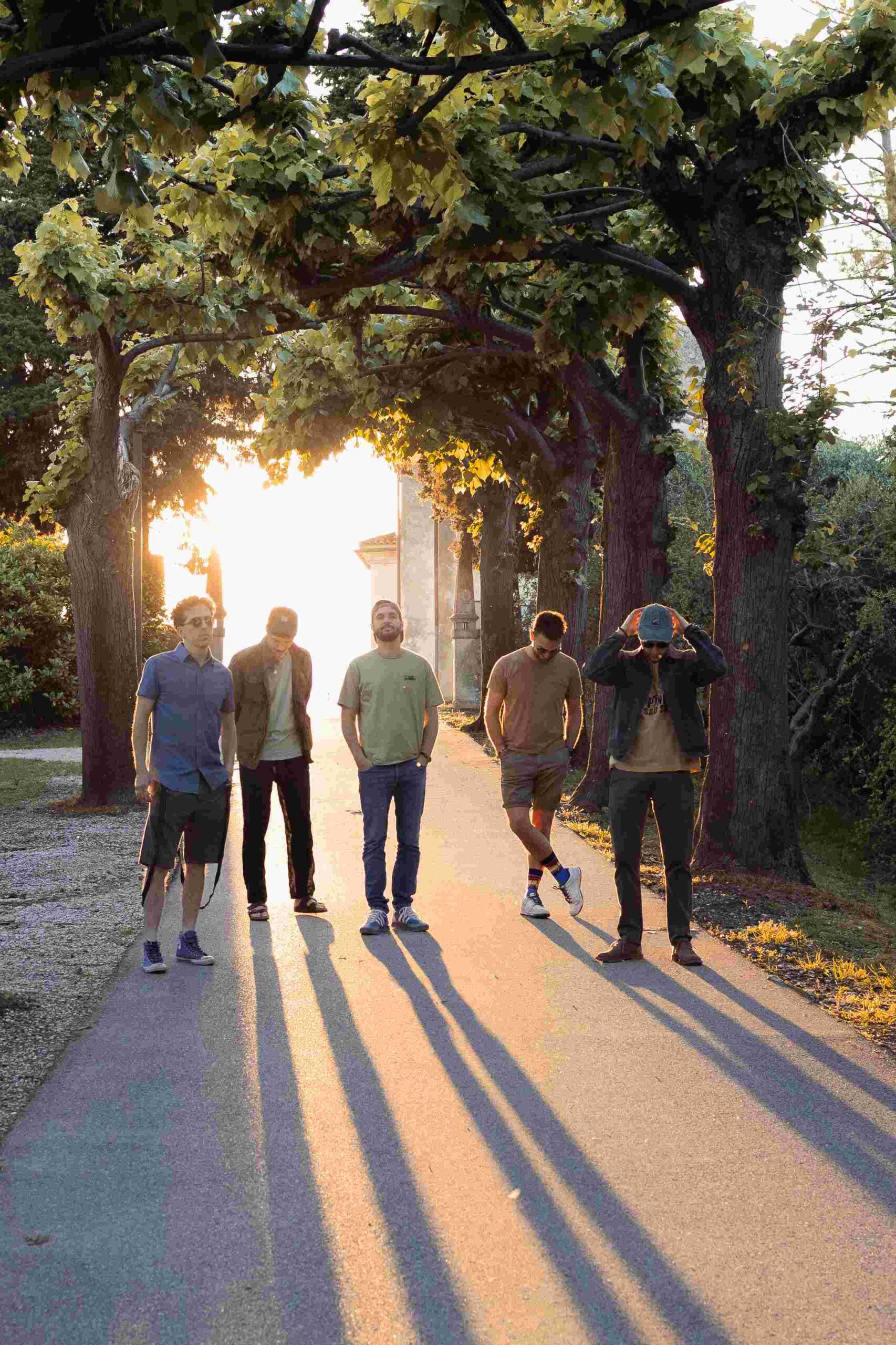 SOMEWHERE // “We Suck”. Insicurezze e imperfezioni si trasformano in energia funky e fuori dagli schemi