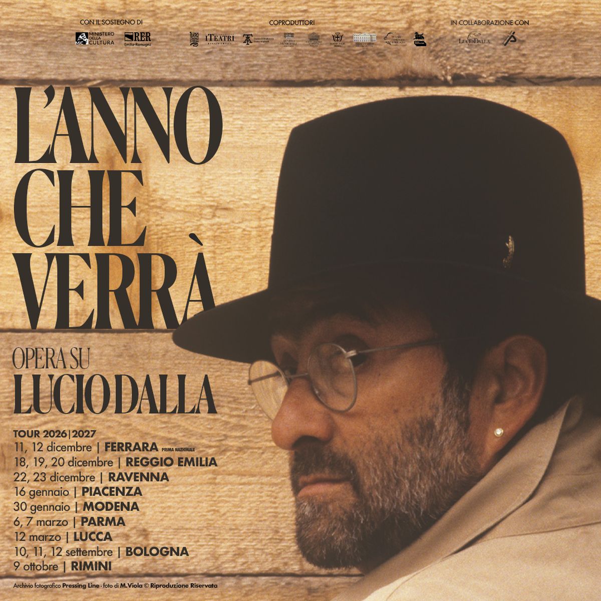  Da dicembre nei teatri italiani “L’ANNO CHE VERRÀ”, l’opera su LUCIO DALLA ideata da MARCELLO CORVINO, diretta da MANUEL RENGA, interpretata da PIERDAVIDE CARONE e con la direzione del M° ROBERTO MOLINELLI