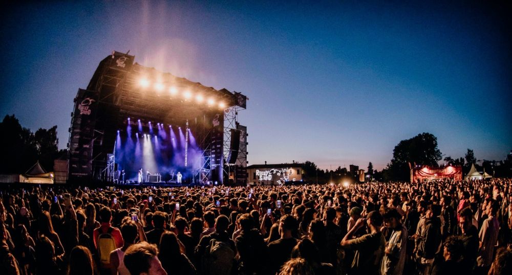 Grande attesa per la 25ª edizione del RUGBY SOUND FESTIVAL: dal 2 luglio al 21 luglio l’Isola del Castello di Legnano ospita i grandi protagonisti della musica italiana e internazionale