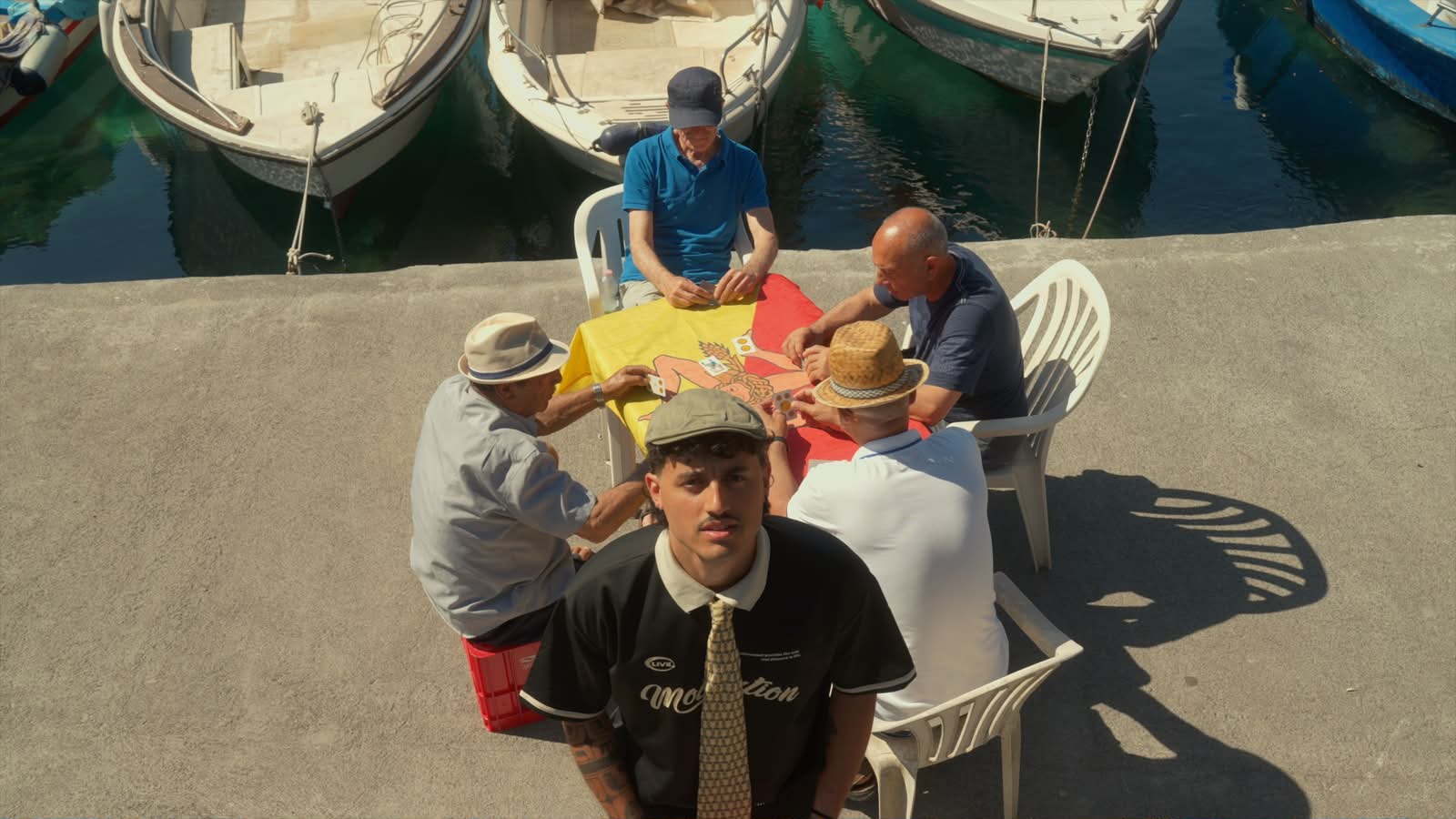 SAITTA: Boom di interazioni per “Romantici Terroni”, il pubblico premia il nuovo singolo del cantautore siciliano