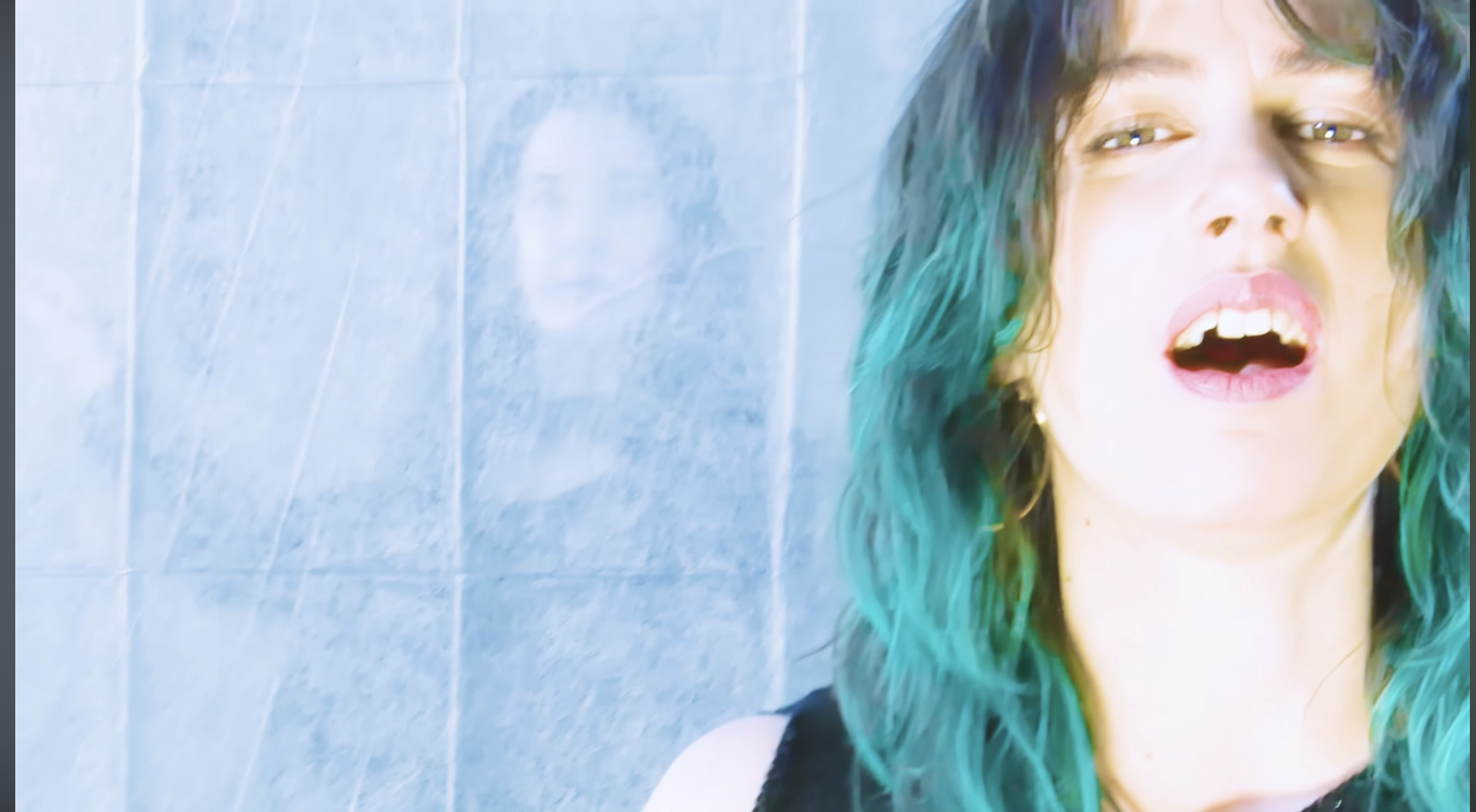 “La pelle” di VIRGINIA FROM J ha anche un video!