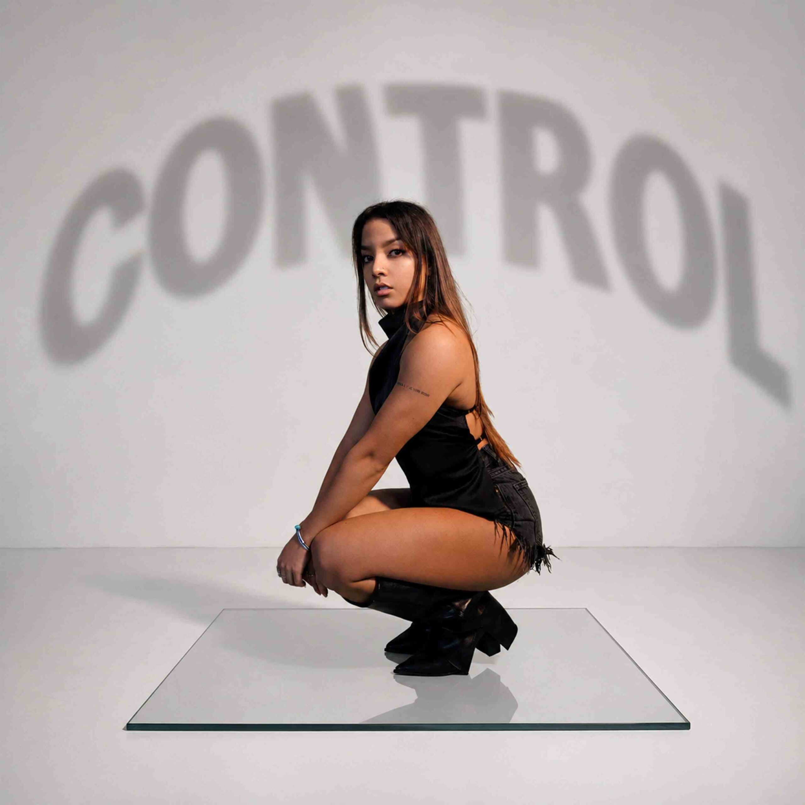 STACY B: dal 17 luglio in digitale e in radio “CONTROL” il nuovo singolo