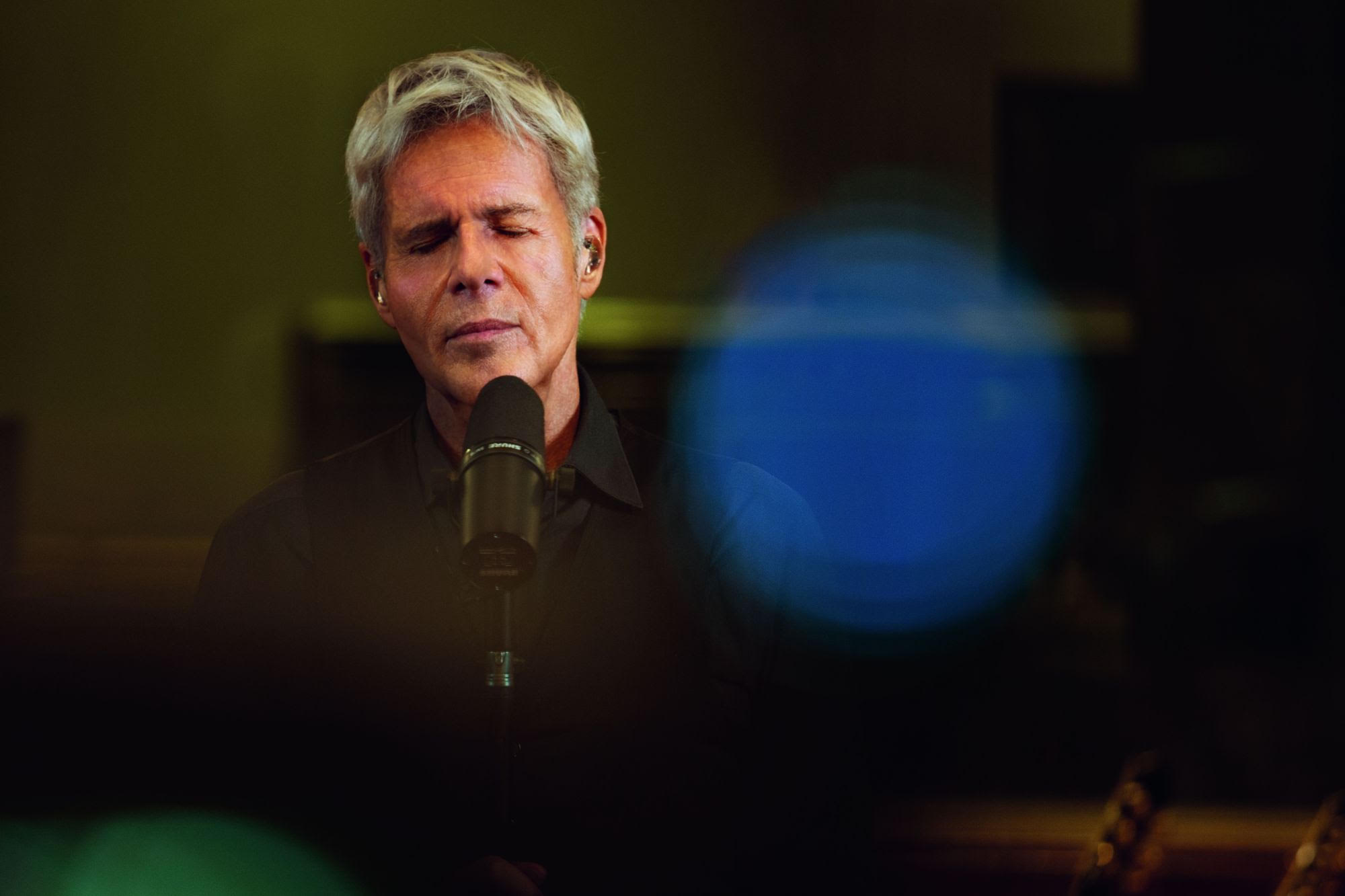 CLAUDIO BAGLIONI: prende il via il progetto artistico multimediale “FRAMMENTI”. Online da oggi sui canali ufficiali social il videoframmento di “UN NUOVO GIORNO O UN GIORNO NUOVO”, la voce recitante è di PAOLA CORTELLESI